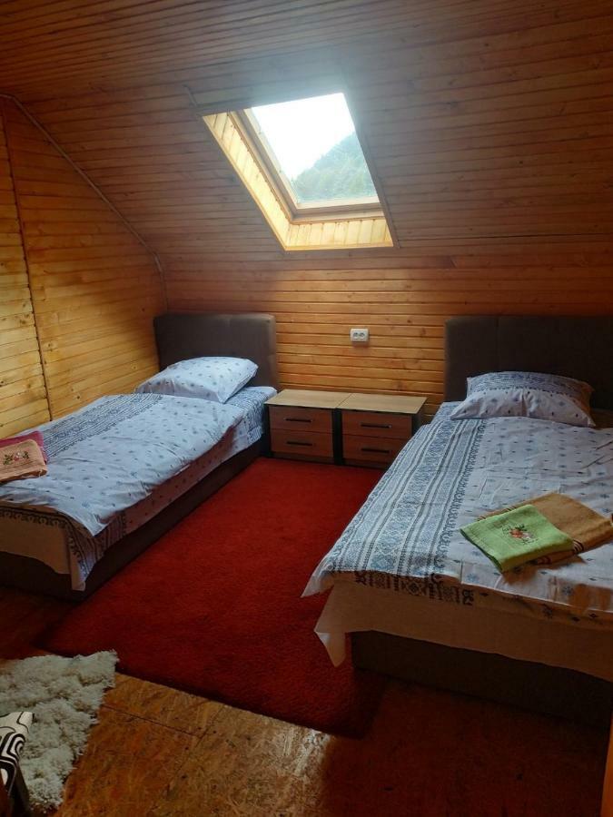 Hostal У Оксани Kvasy Exterior foto
