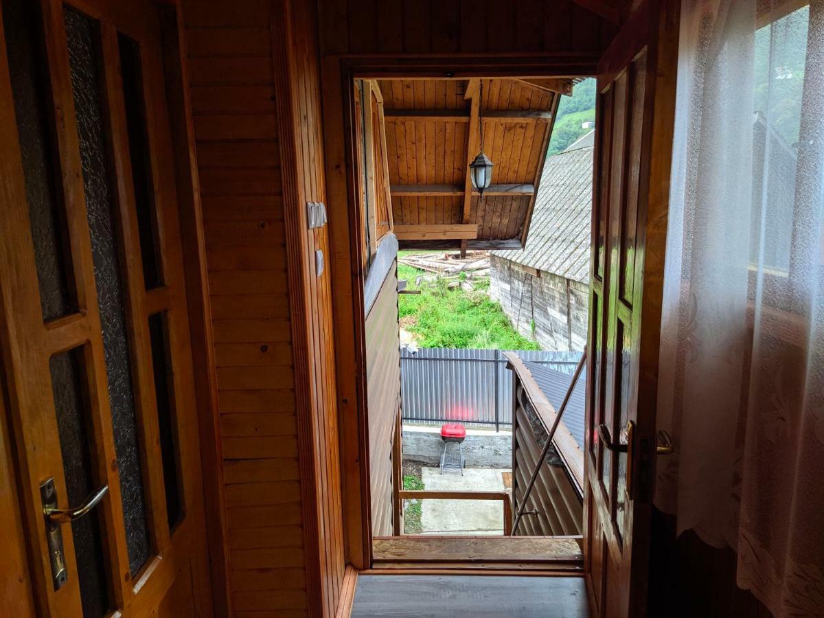 Hostal У Оксани Kvasy Exterior foto