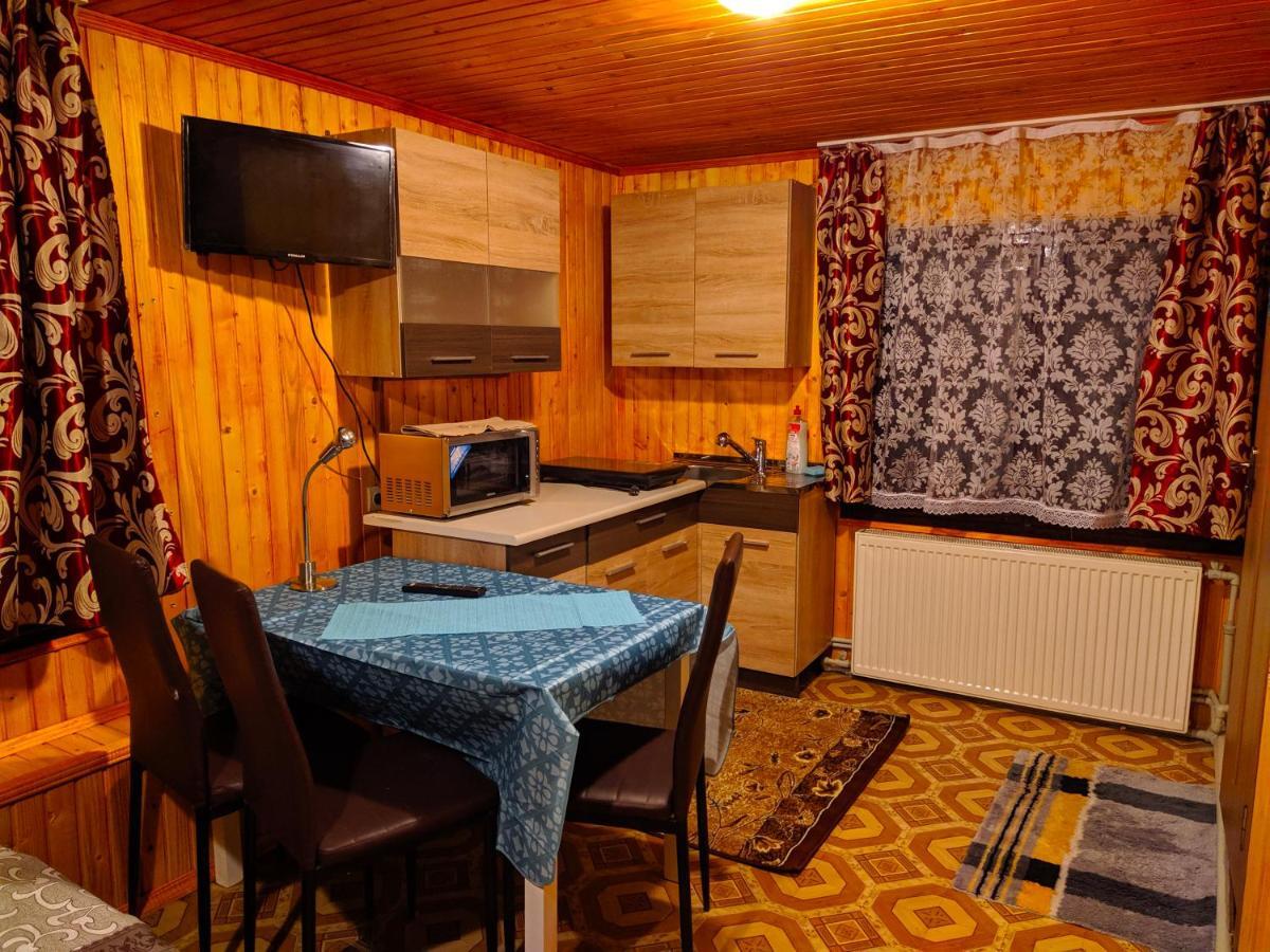 Hostal У Оксани Kvasy Exterior foto