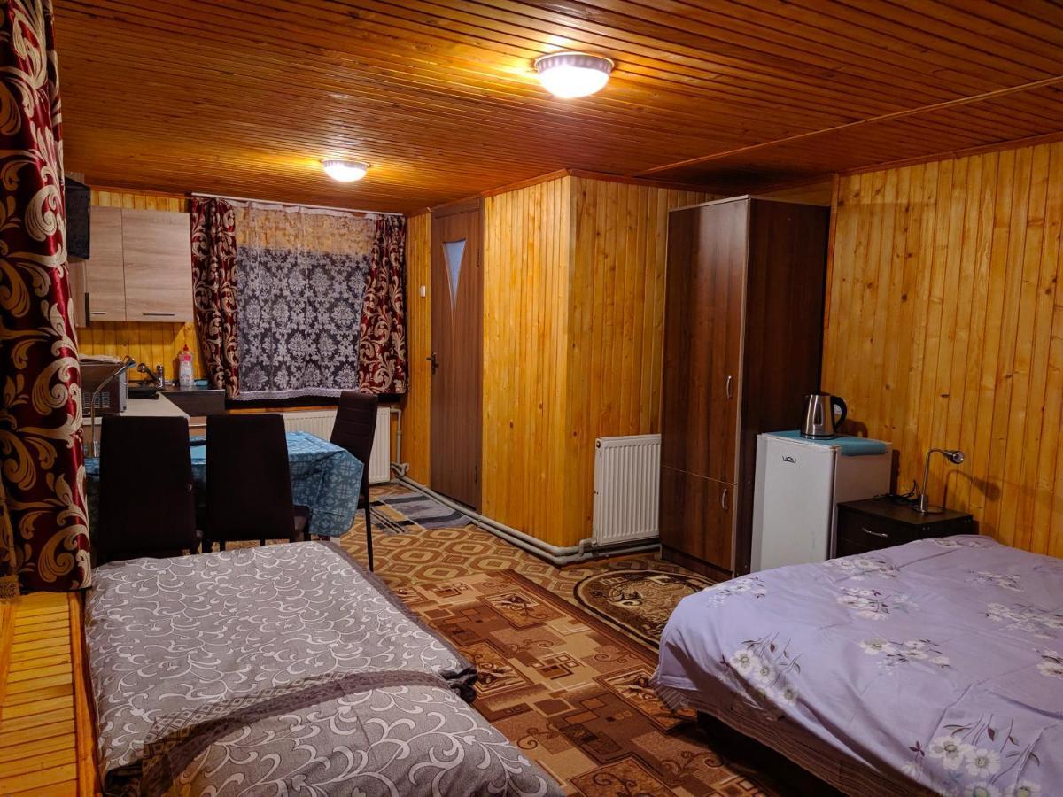 Hostal У Оксани Kvasy Exterior foto